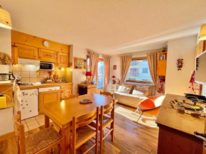 Appartement cosy 4-5 pers., centre village, balcon, parking - FR-1-505-195